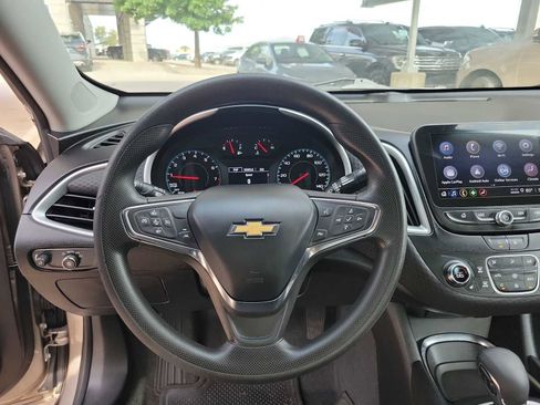 Used 2024 Chevrolet Malibu LT FWD image 19