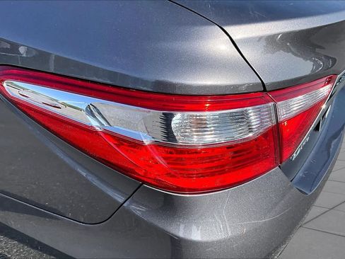 Used 2015 Toyota Camry LE FWD image 28