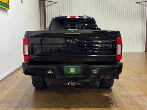 Used 2022 Ford F350 Lariat w/ Black Appearance Package image 8
