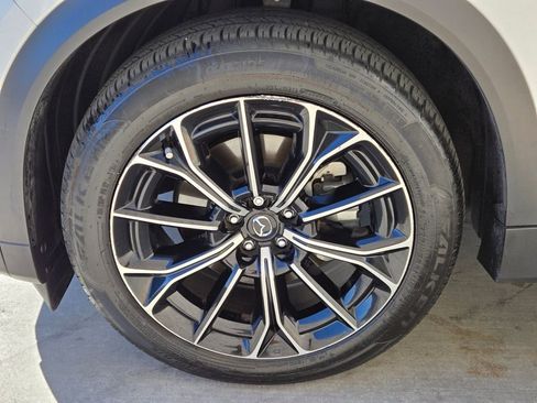 Used 2025 MAZDA CX-70 Plug-In Hybrid w/ Premium Pkg image 11