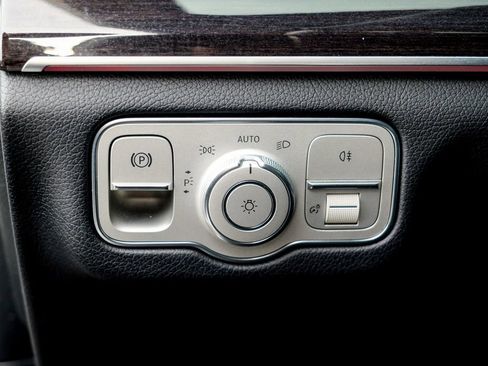 Used 2023 Mercedes-Benz GLS 450 4MATIC image 61