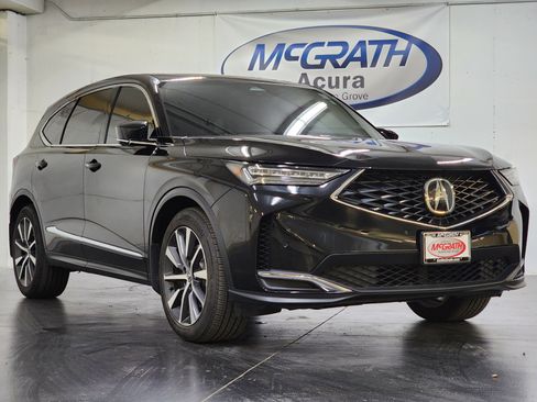 Used 2025 Acura MDX SH-AWD w/ Technology Package image 2