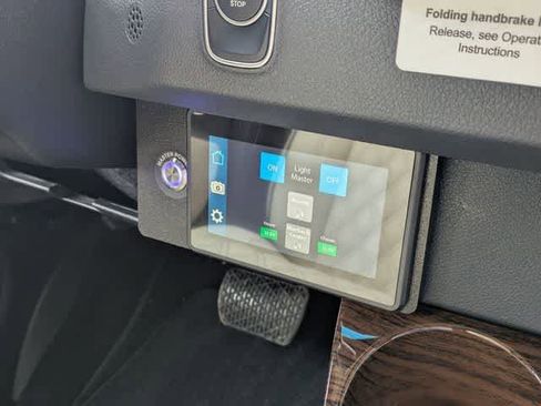 Used 2024 Mercedes-Benz Sprinter 3500 image 33