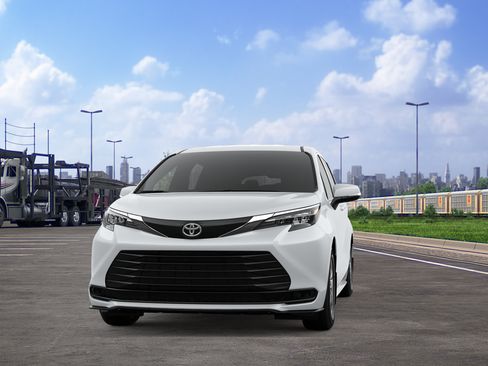New 2026 Toyota Sienna LE FWD image 3