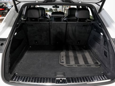 Used 2020 Porsche Cayenne S image 50