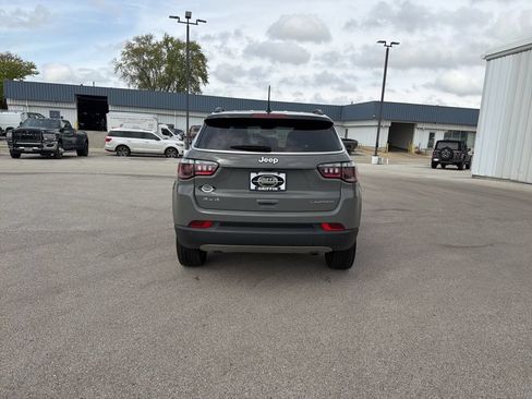 Used 2024 Jeep Compass Limited AWD/4WD image 9
