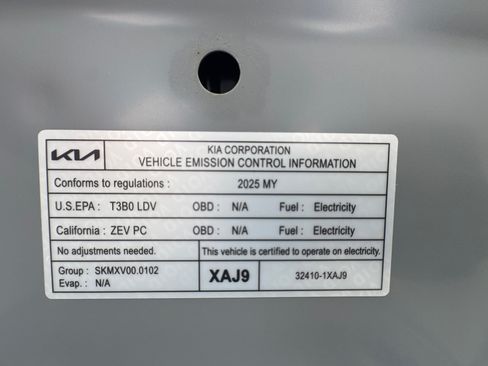 Used 2025 Kia EV6 Light RWD image 20