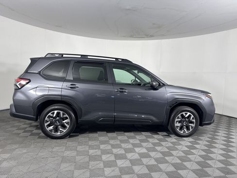 Used 2026 Subaru Forester Premium AWD/4WD image 4