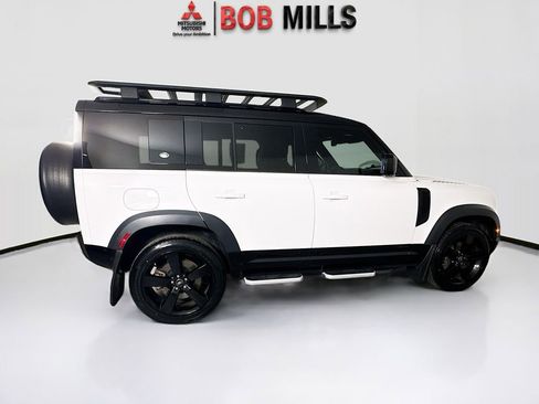 Used 2021 Land Rover Defender 110 X-Dynamic SE AWD/4WD image 8