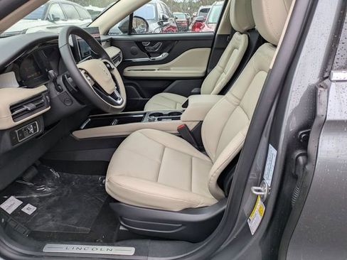 New 2026 Lincoln Corsair Premiere image 18