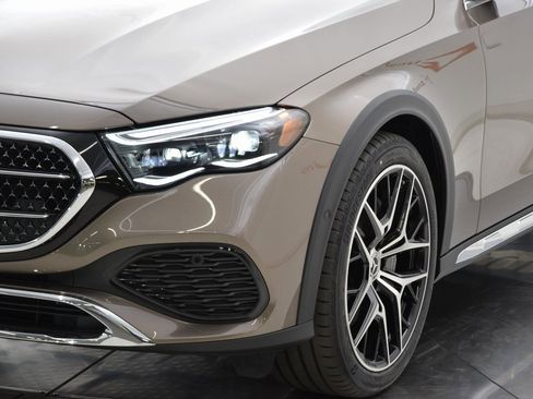 New 2026 Mercedes-Benz E 450 4MATIC All-Terrain Wagon image 11