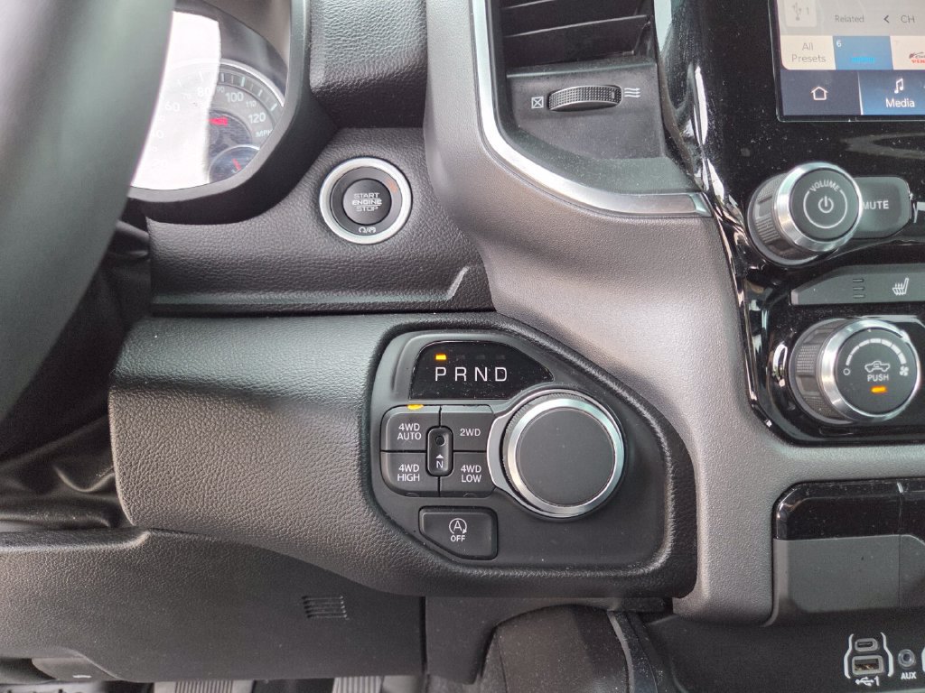 Used 2025 RAM 1500 Big Horn AWD/4WD image 30