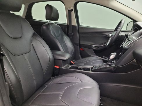 Used 2018 Ford Focus Titanium FWD image 21