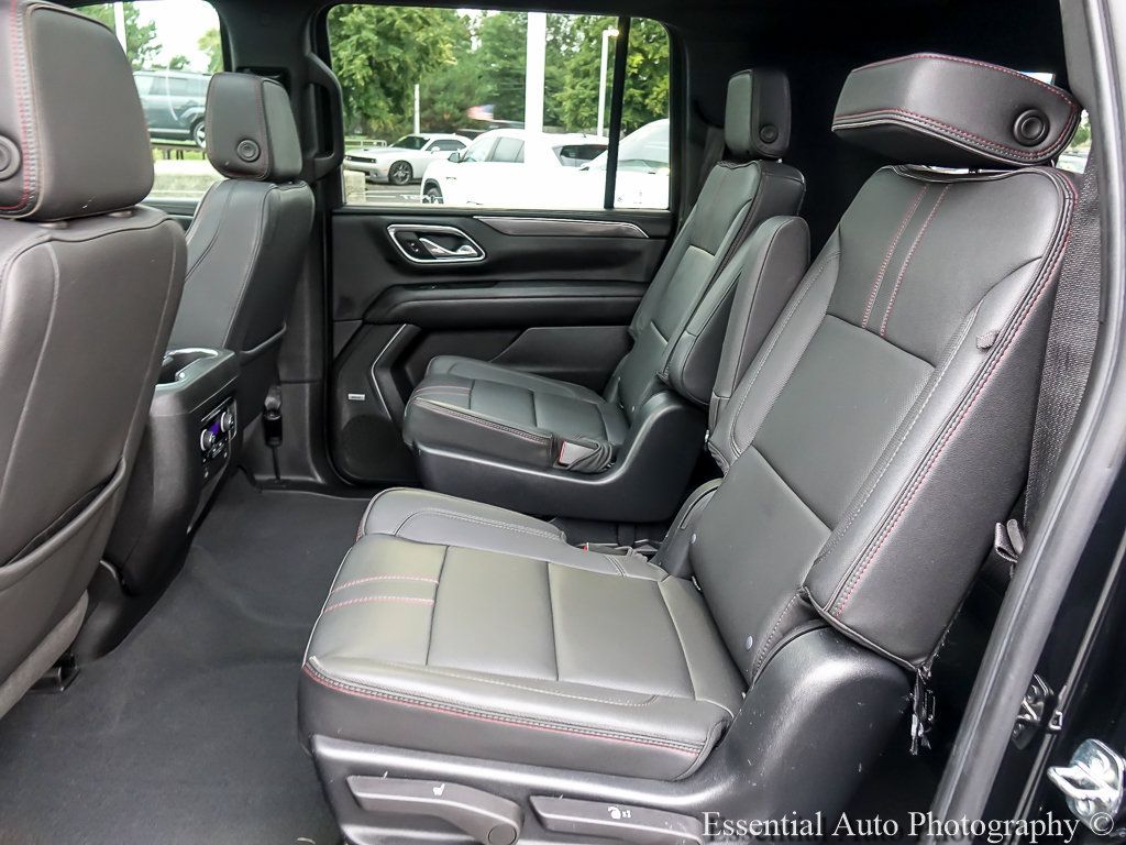 Used 2023 Chevrolet Suburban RST w/ Luxury Package AWD/4WD image 15