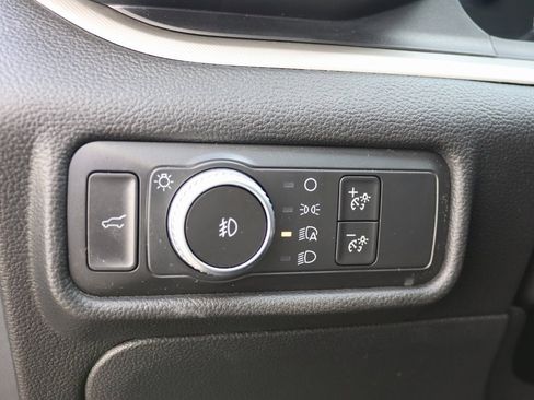 Used 2020 Ford Explorer XLT w/ Equipment Group 202A image 31