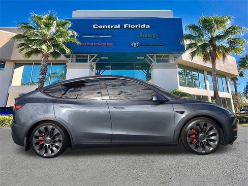 Used 2023 Tesla Model Y Long Range image 4