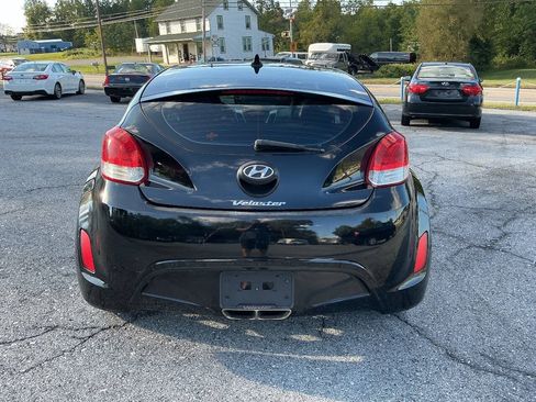 Used 2012 Hyundai Veloster w/ Style Pkg FWD image 13
