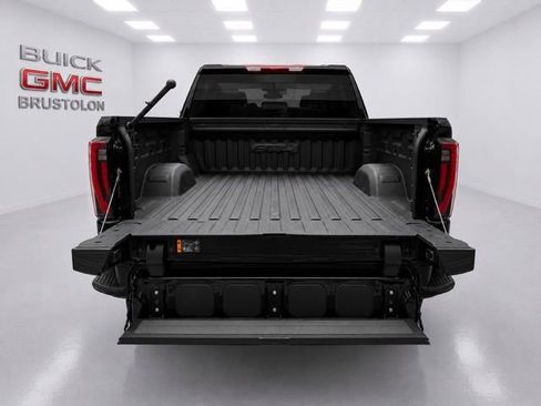 Used 2024 GMC Sierra 2500 AT4 AWD/4WD image 11