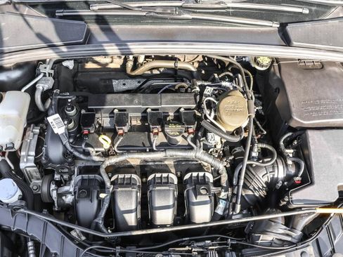 Used 2014 Ford Focus SE image 38