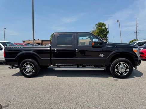 Used 2014 Ford F250 Platinum AWD/4WD image 2