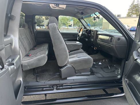 Used 2003 Chevrolet Silverado 2500 LS w/ Skid Plate Package image 5