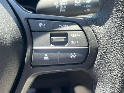 Used 2023 Honda HR-V LX image 20