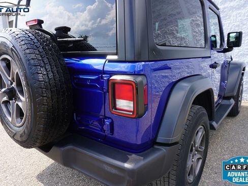 Used 2018 Jeep Wrangler Sport AWD/4WD image 11