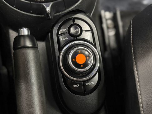 Used 2015 MINI Cooper S FWD image 29