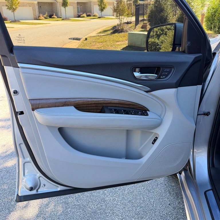Used 2019 Acura MDX w/ Advance Package AWD/4WD image 8