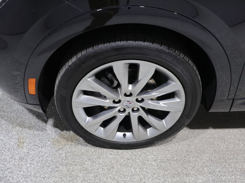 Used 2023 Buick Envision Avenir AWD/4WD image 8