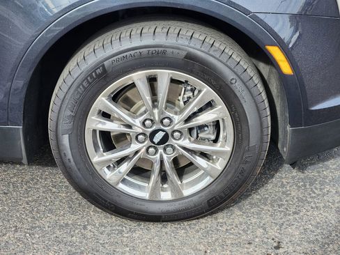 Certified 2021 Cadillac XT5 Luxury w/ LPO, Floor Liner Package image 9