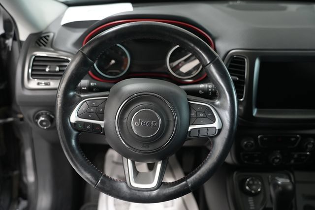 Used 2018 Jeep Compass Trailhawk w/ Cold Weather Group AWD/4WD image 13