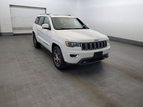 Used 2018 Jeep Grand Cherokee Limited AWD/4WD image 13