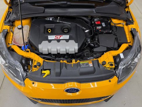 Used 2013 Ford Focus ST FWD image 7
