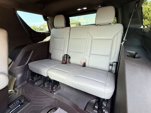 Used 2023 Chevrolet Tahoe Z71 AWD/4WD image 18