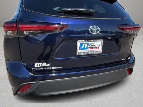 Used 2025 Toyota Highlander XLE image 29