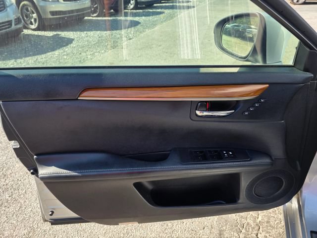 Used 2014 Lexus ES 300h w/ Luxury Package w/Bamboo Trim FWD image 12