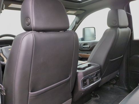 Used 2023 Chevrolet Silverado 2500 High Country w/ Z71 Off-Road Package image 23