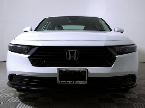 Used 2025 Honda Accord LX image 5