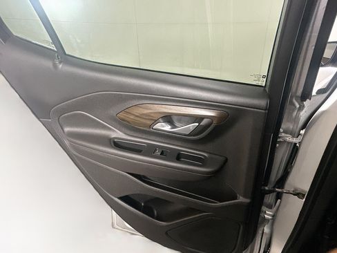 Used 2018 GMC Terrain Denali w/ Advanced Safety Package image 33