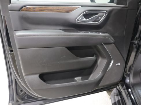 Used 2024 Chevrolet Tahoe Premier AWD/4WD image 13