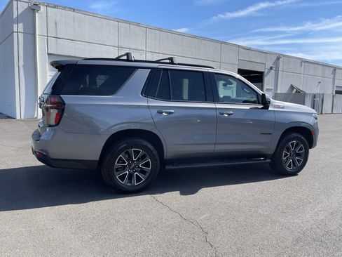 Used 2022 Chevrolet Tahoe Z71 w/ Luxury Package AWD/4WD image 6