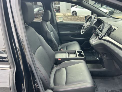 Used 2023 Honda Odyssey Sport image 27