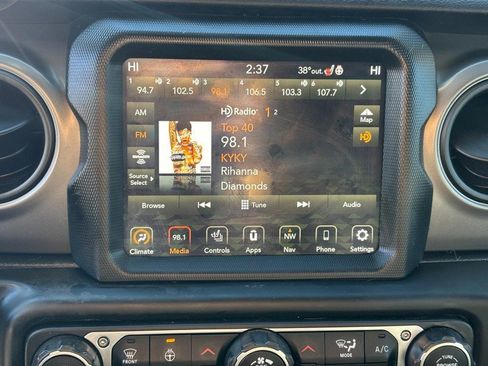 Used 2022 Jeep Wrangler Unlimited Sport image 22