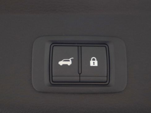 New 2025 Mitsubishi Outlander SE image 29