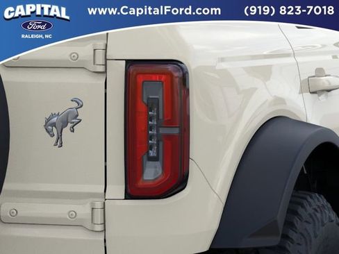 New 2026 Ford Bronco Outer Banks w/ Sasquatch Package AWD/4WD image 23