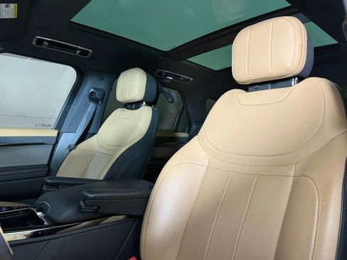 Used 2025 Land Rover Range Rover Sport Dynamic SE image 5