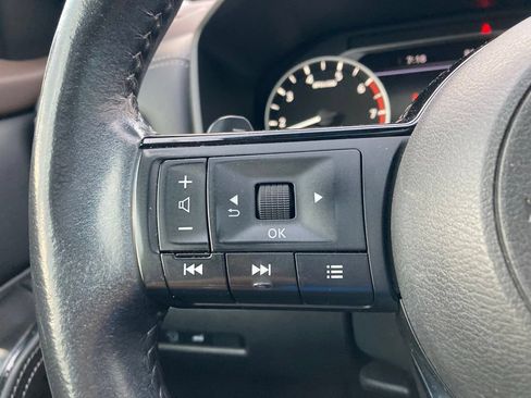 Used 2023 Nissan Rogue SL w/ SL Premium Package FWD image 16