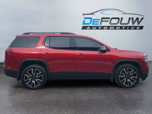 Used 2021 GMC Acadia SLT w/ Elevation Edition image 2