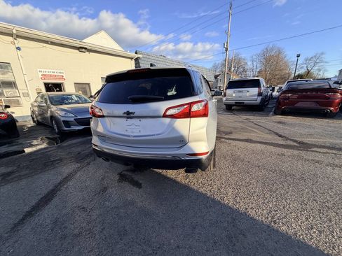 Used 2018 Chevrolet Equinox LT image 13